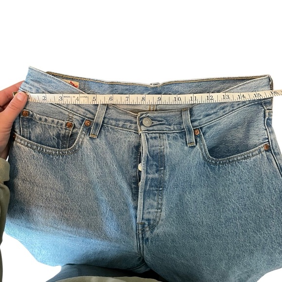 Levi’s 505 Regular Fit Straight Leg Jeans – Size 36x32 – Medium Wash - Picture 8 of 9